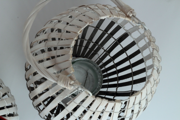 Lucerna šedobiela 50cm