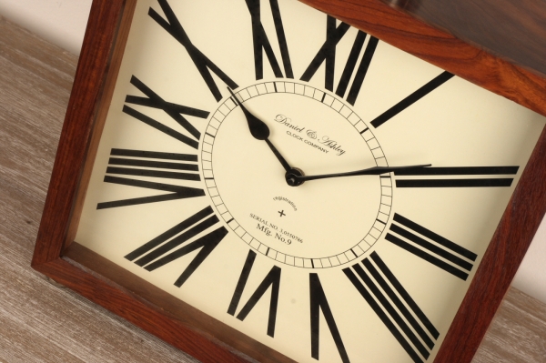 Luxusné drevené hodiny Hamilton 33x12x45cm