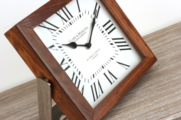 Luxusné drevené hodiny stolové 25x5x23cm