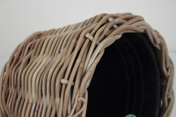 Luxusný prútený kvetináč stredný