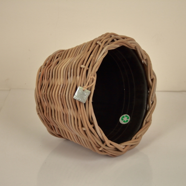 Luxusný prútený kvetináč stredný