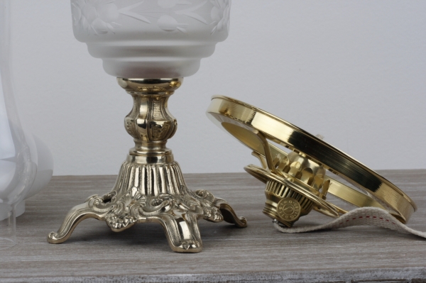 Luxusné stolová petrolejová lampa biela 39cm 