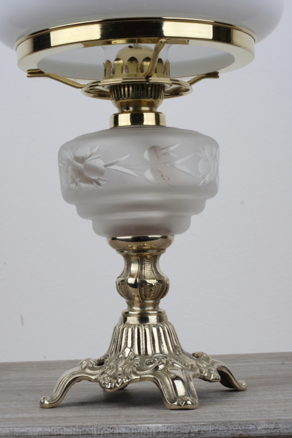 Luxusné stolová petrolejová lampa biela 39cm 