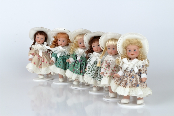 Mini bábika porcelán 12cm hrdzavé vlasy