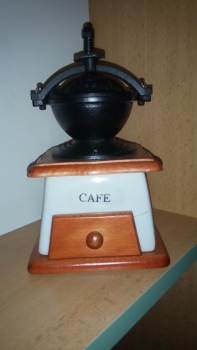 mlynček poškodený 4029