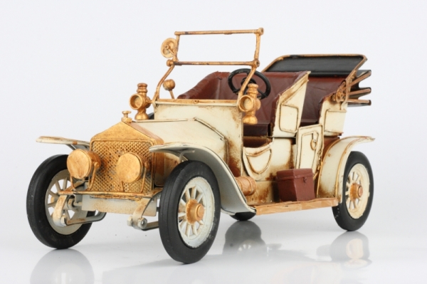 Model auto krémové 36cm