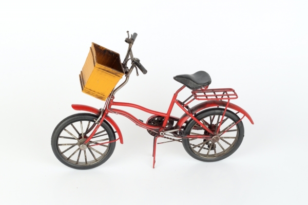 Model bicykla s košíkom 27cm