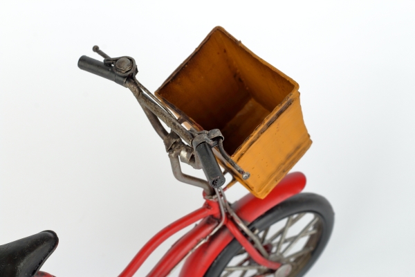 Model bicykla s košíkom 27cm