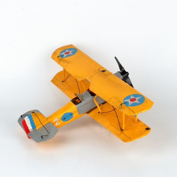 Model lietadla plech žltý 42x29cm