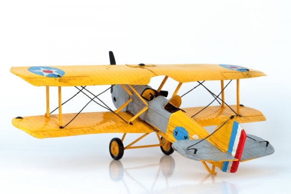 Model lietadla plech žltý 42x29cm