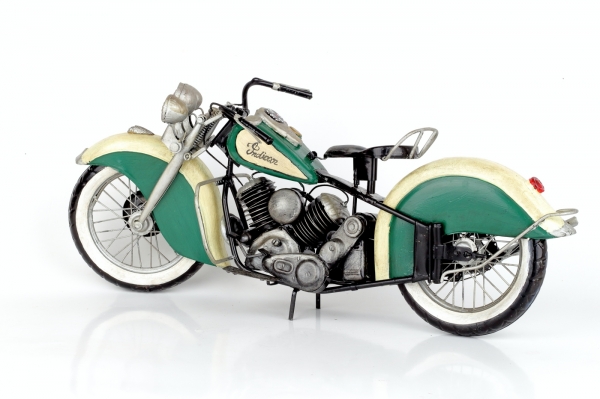 Model motorky veterán 48cm