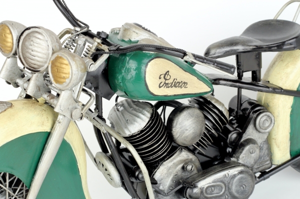 Model motorky veterán 48cm