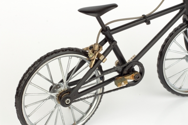 Model šlapacieho kola čierne