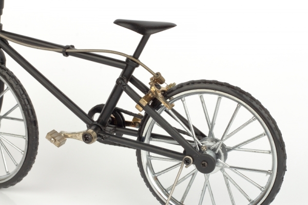 Model šlapacieho kola čierne