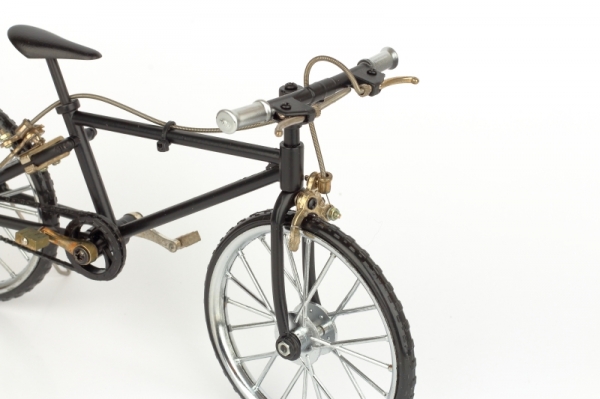 Model šlapacieho kola čierne