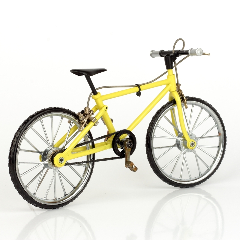 Model šlapacieho žltého kolesá