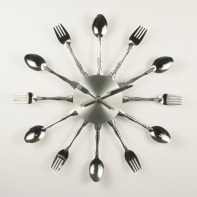 Moderné hodiny nástenné 33cm 1327