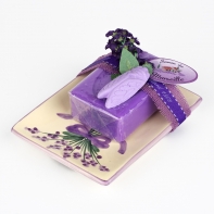 Mydlo a keramická miska na mydlo