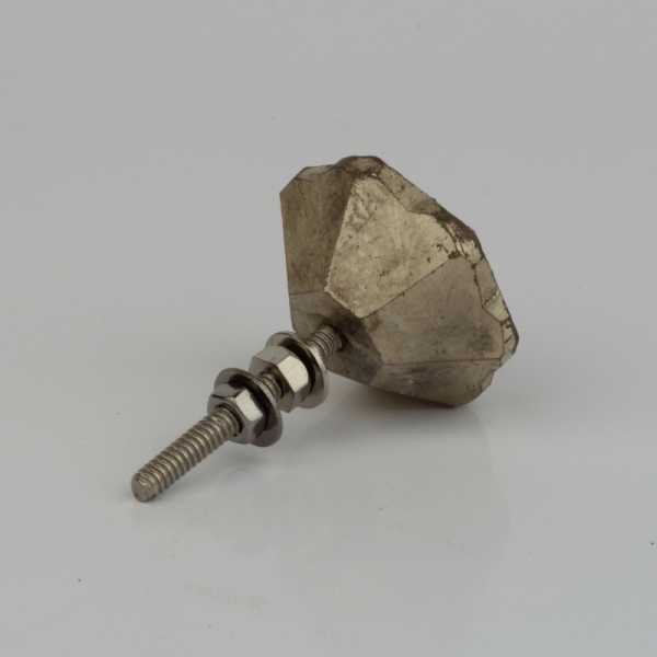 Nábytková úchytka 4cm