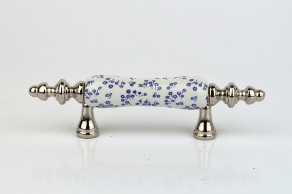 Nábytková úchytka keramická biela s modrými kvetmi 12x2cm