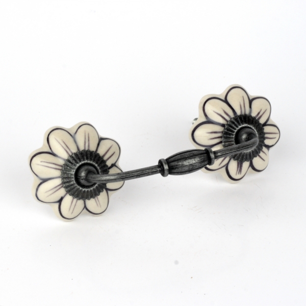 Nábytková úchytka / madlo s kytičkou 12cm