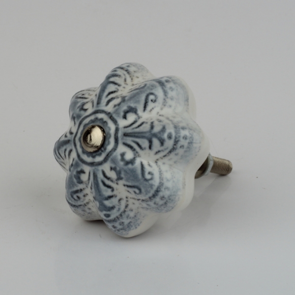 Nábytková úchytka ozdobná kvetina 4x3cm