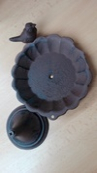 Napájačka pre vtáky retro liatina - poškodené