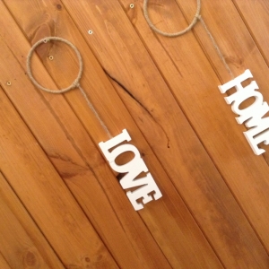 Nápis Love na zavesenie 15x6x1,5 cm