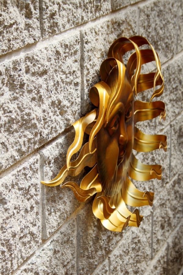 Nástenná dekorácia na stenu slnko 63,5x12,7x43cm