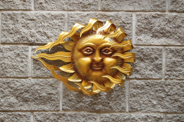 Nástenná dekorácia na stenu slnko 63,5x12,7x43cm