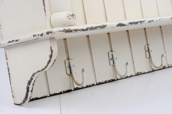 Nástenná policová skrinka 72x20x61cm