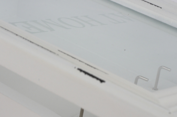 Nástenná skrinka na kľúče AT HOME 30x23x7cm