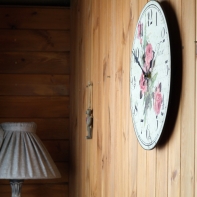 Nástenné drevené hodiny Rose 33cm