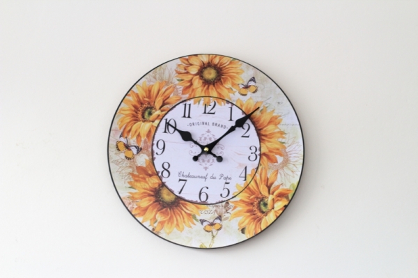 nástenné hodiny retro vidiek