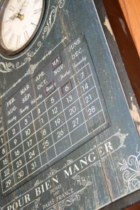 Nástenné hodiny s kalendárom 40x60cm