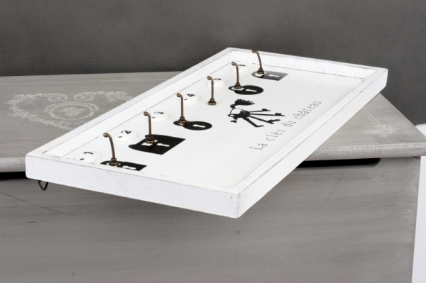 Nástenný drevený vešiak na kľúče 50x23x2cm