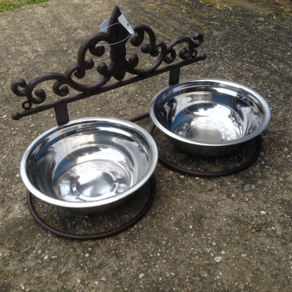 Nástenný držiak a misky pre psa 35x19x20cm