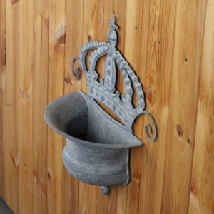 Nástenný kvetináč s patinou 42x38cm