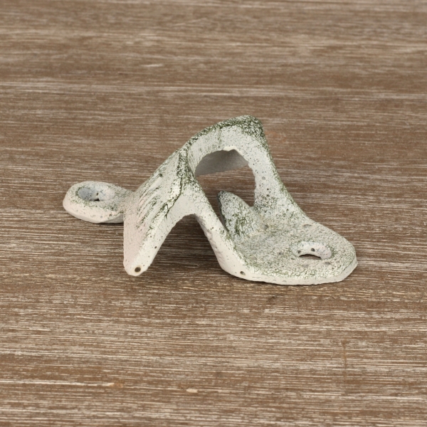 Nástenný otvárač na pivo liatina biely 8x7cm