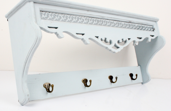 Nástenný vešiak drevený s policou 76x18x33cm VYŘAZENO