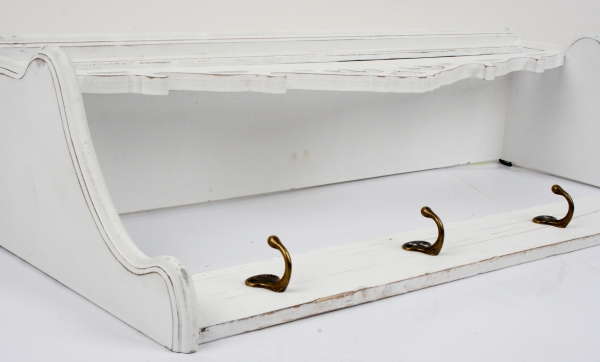 Nástenný vešiak drevený s policou biely 76x18x32cm