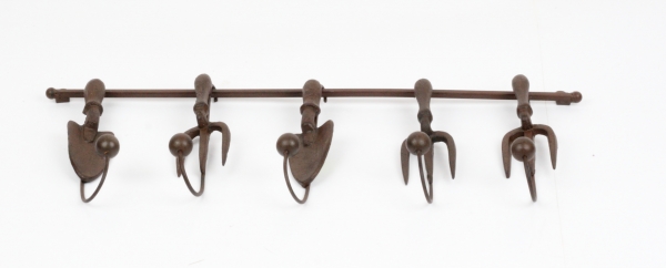 Nástenný vešiak na záhradu 62cm