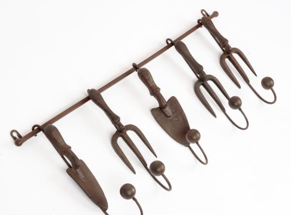 Nástenný vešiak na záhradu 62cm