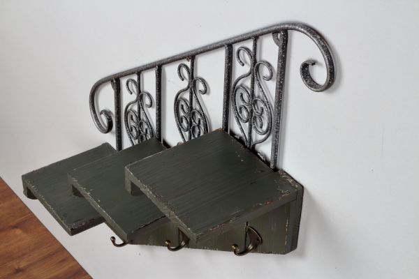 Nástenný vešiak schody 75x27cm