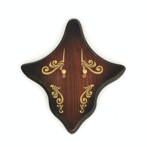 Nástenný záves na meč 25 x 29 cm drevený