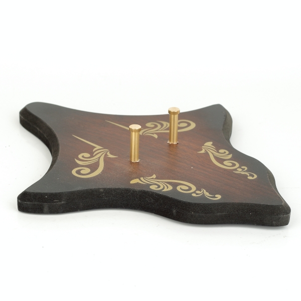 Nástenný záves na meč 25 x 29 cm drevený