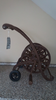 Navijak na hadicu liatinový 38x50x27cm dek3861