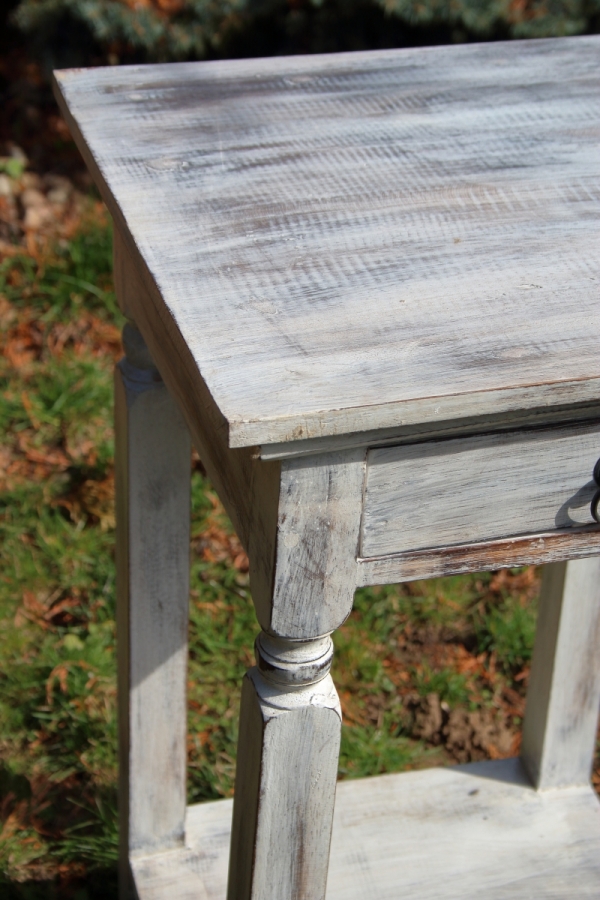 Nočný stolík biely 70x40x40cm