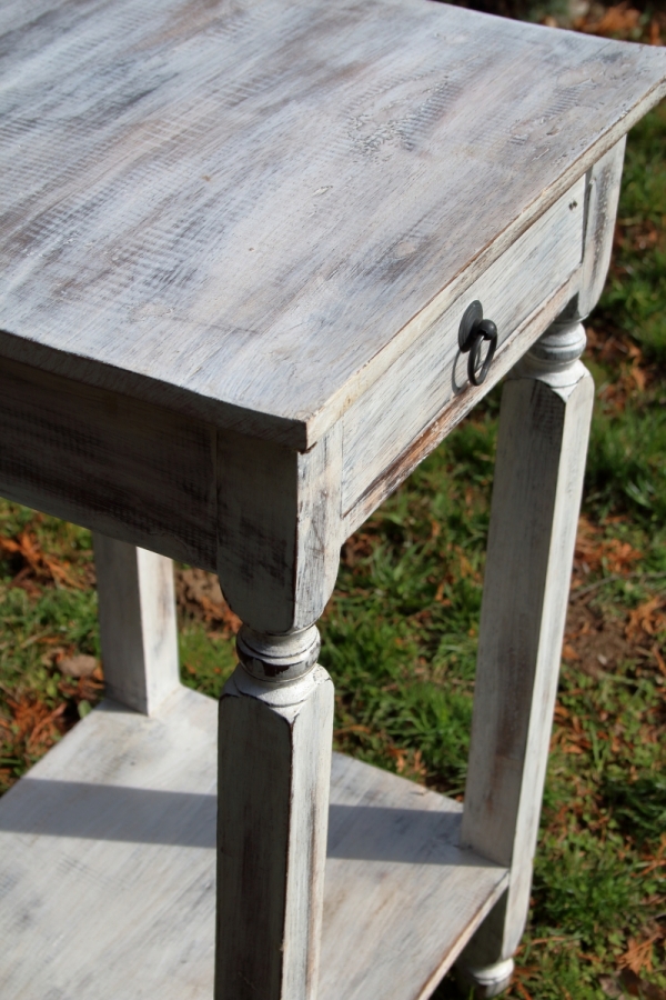 Nočný stolík biely 70x40x40cm