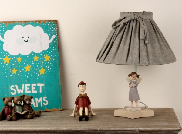 Noha ku stolný lampe Andelko 29cm